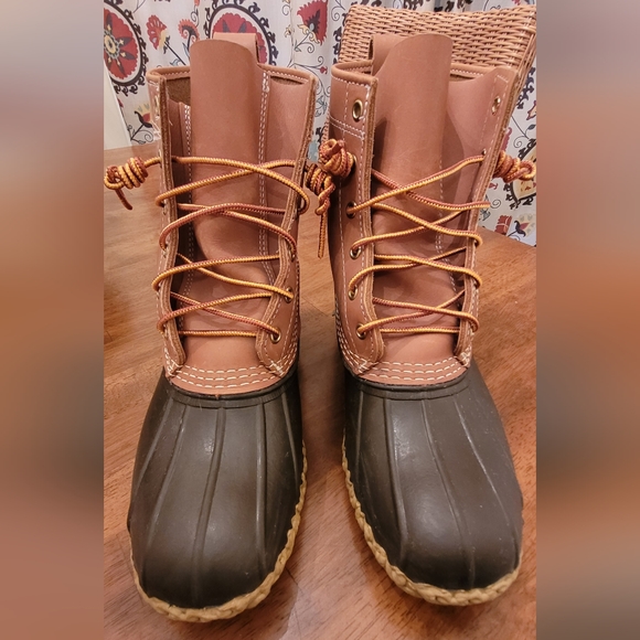 L.L. Bean Women's Bean Boot, 8" - Picture 2 of 7